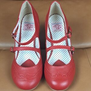 Pin Up Couture Flapper 35 Red Mary Jane Heels Size 6 Rockabilly Vintage Inspired